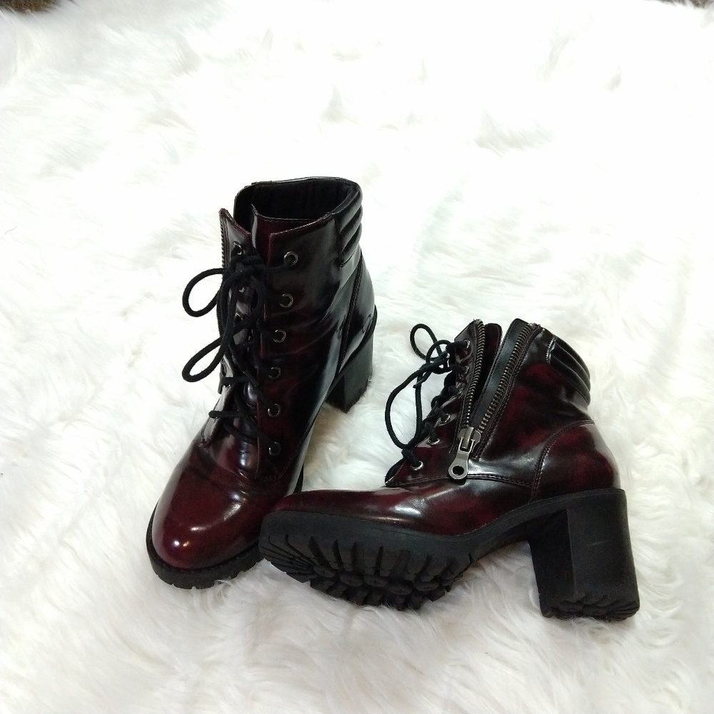 NINE WEST oxblood lace up ankle boot with heel
